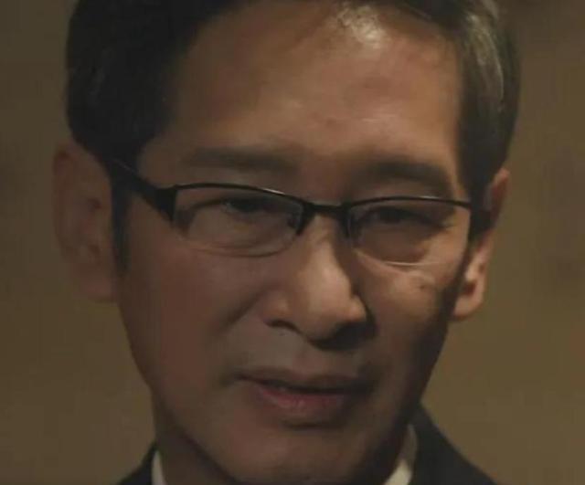 他是国家一级演员，至今无儿无女无绯闻，如今58岁熬成演技天花板