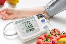 这些食物是“天然降压药”，已入高血压防治指南！有些人却很少吃图片