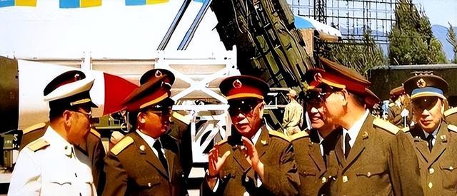 首次访华就不尊重我国？中国当场撤走仪仗队：摆正态度再来吧。