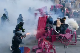 洛杉矶骚乱，美国既要且要的反噬！图片