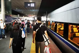 火车票改签也要收手续费？12306回应图片