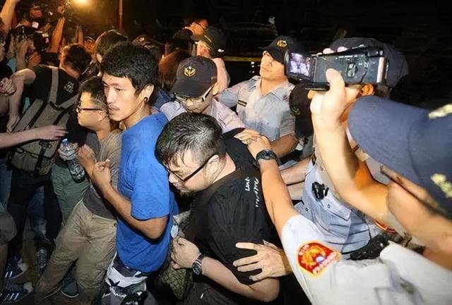 国台办发出重磅表态，台湾同胞可以出席九三阅兵，赖清德满盘皆输