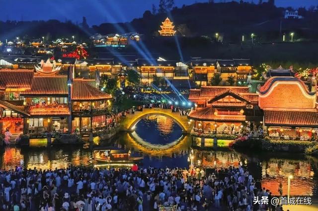 5天吸引74万游客！宜宾开启“火爆”模式
