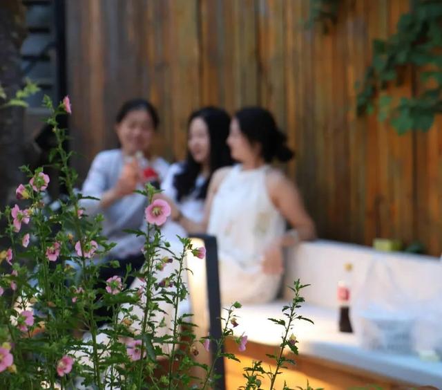 【20度的丽江·旅居古城】从过客到旅居，她在丽江找到了时光自留地