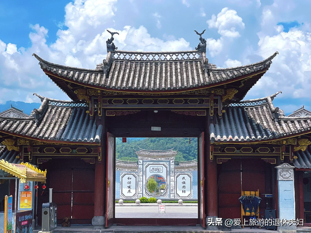 云南德宏州：有边境城瑞丽、首府芒市，还有众多美食、民族节日
