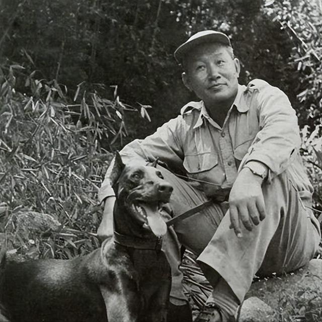 抗日名将孙立人，棺椁35年未入土 ，儿子九三阅兵后提迁葬