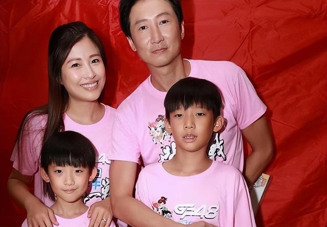 突发！知名港星举家搬离香港移居深圳，宣布这辈子都不再搬家