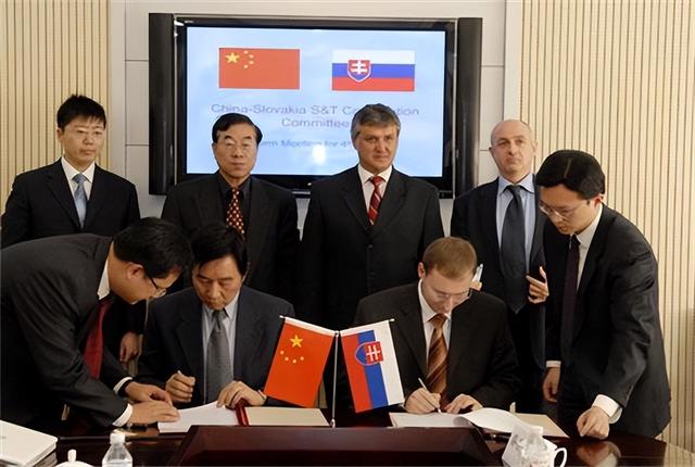 唯一出席九三阅兵的北约领导人，临行之前，说了句让欧洲汗颜的话