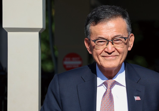 美政府和SBG注资英特尔超百亿，助其成国策公司，排他文化是难题