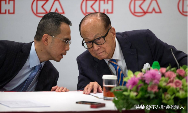 香港四大家族没落：李嘉诚父子撤退，郑裕彤儿子负债李兆基家躺平