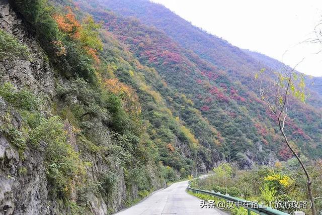 汉中出发沿嘉陵江跨省自驾,把秦巴深秋的美景装进车窗~图片