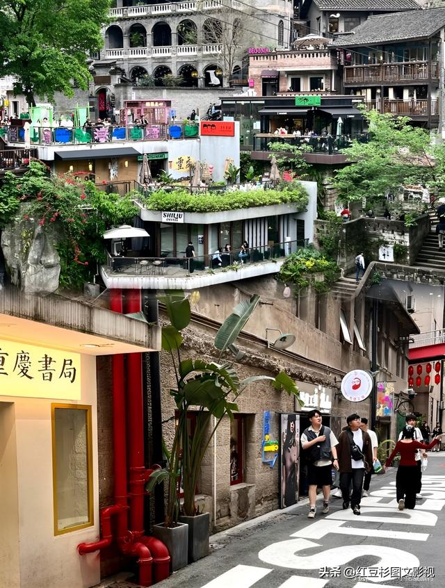 国庆旅游C位城市公布 导航系统自愧不如 全国人民纷纷前往体验