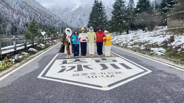 别再等！达古秋冬双景已上线，从彩林穿越到雪域