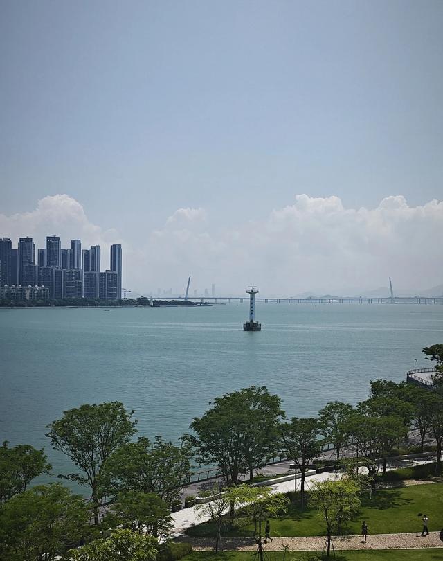 深圳这家商场竟然修建了一条环形观海绿道,海景太美了