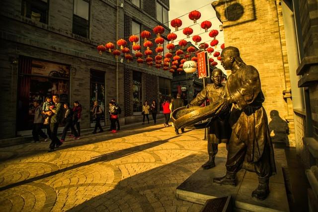 新来的女同事24岁，第一天就问我：哥，听说你是公司“老司机”