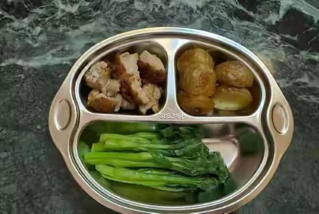 被孙俪的午餐惊讶到了！照这样吃下去不瘦才怪，保持身材也不容易