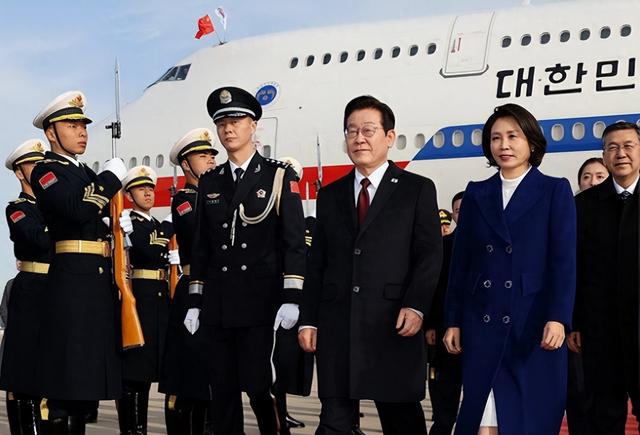 中韩已谈妥，李在明通知全球，高市终于改口，不再奢求与中方见面