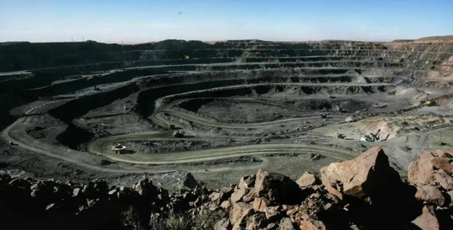 日本援兵来了？9国共谋对抗中国，越南下达禁令	，俄罗斯准备下场