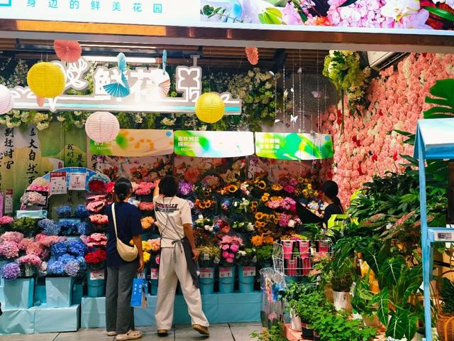 十年探路，盒马“成年”