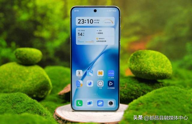 vivo优质高端机，天玑9400+6200mAh+100倍变焦，如今跌至3599元起
