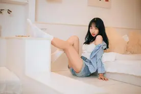 女子留学3年回来，发现自己的前男友，竟然成为了母亲的未婚夫图片