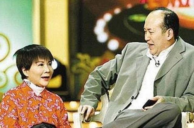 她竟然就是郭达的老婆！难怪郭达能上20次春晚，其实都和她有关
