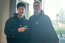 胡明轩赴美国特训，新发型赛过陈伟霆，肌肉更健壮，顶薪值么？图片