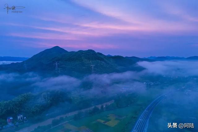 暴雨过后，高速公路上的美景呈现出别样的三部曲，有缘人才能得见