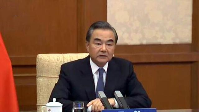 48小时内，中方连发三道警告，王毅公开表态，不许美方做一件事