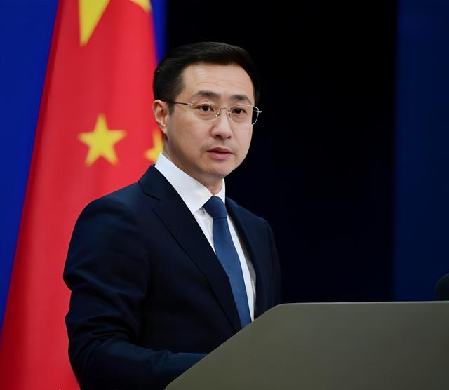 特朗普：只要我在任，无人敢收台，话音刚落，中方划下4条红线