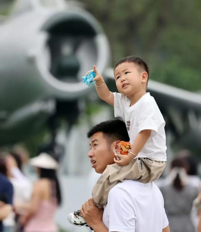 藏不住了，成都这个硬核的宝藏地