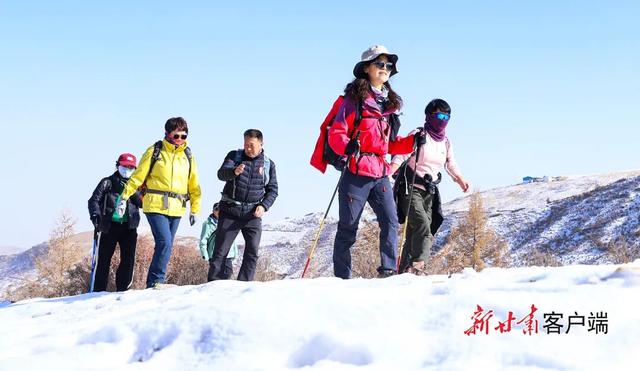 肃南县：初冬徒步健身强体魄