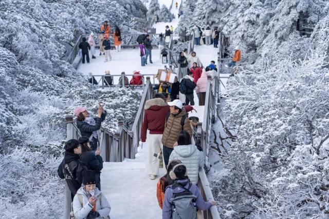 大理凭啥“夺魁”？上苍山看看呗！
