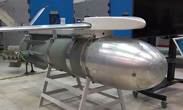 俄军杀疯了：用3吨炸弹给乌指挥所洗地，50名军官瞬间化为齑粉