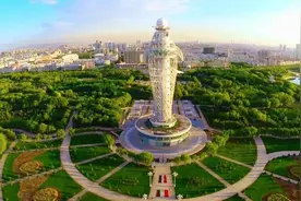 选调生没瞧上的嘉峪关市，是戈壁滩上的小县城？这可是直筒子市！图片