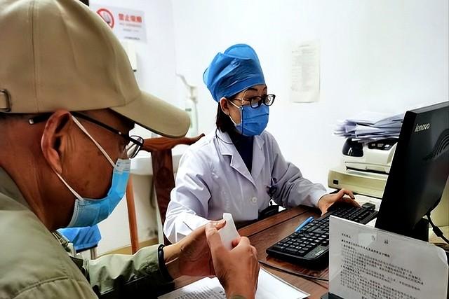 医生提倡：超过55岁的中老年人，宁可多走路，也别做这4个运动