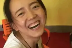 还记得表情包里魔性大笑的哈哈姐吗？生病辞职后开始直播了？图片