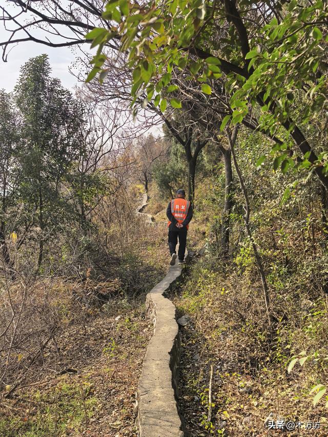 拖龙山寻找碉堡记