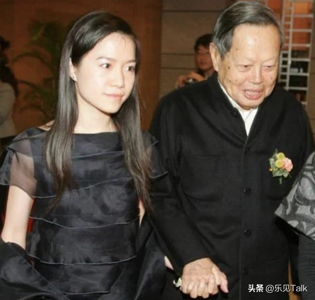 杨振宁家庭曝光：和前妻三个儿女 无人继承物理学，与翁帆关系很好