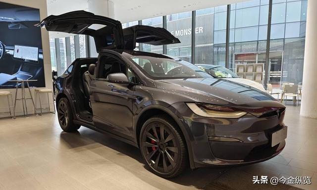 Waymo 150亿砸出“虚胖”车队？被特斯拉“轻资产”玩法降维打击！