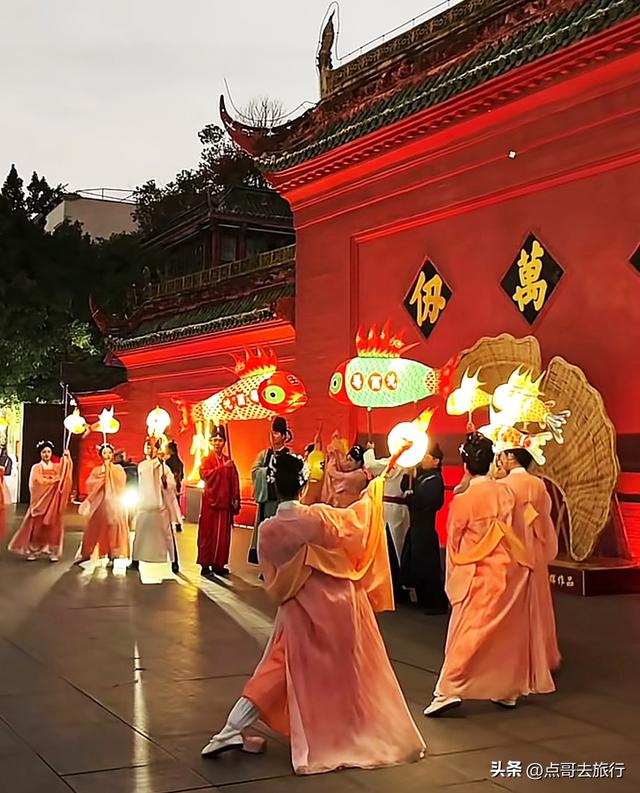 成都最大的旅游游玩会，超级热闹，不要门票，全国都不多见！