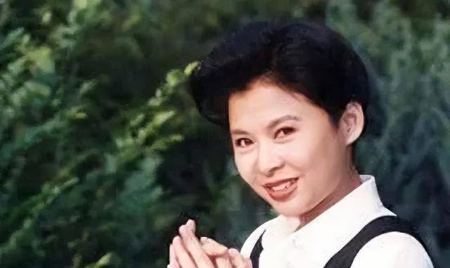 63岁董文华不再沉默，揭露当年被“封杀”原因，原来我们错怪她了