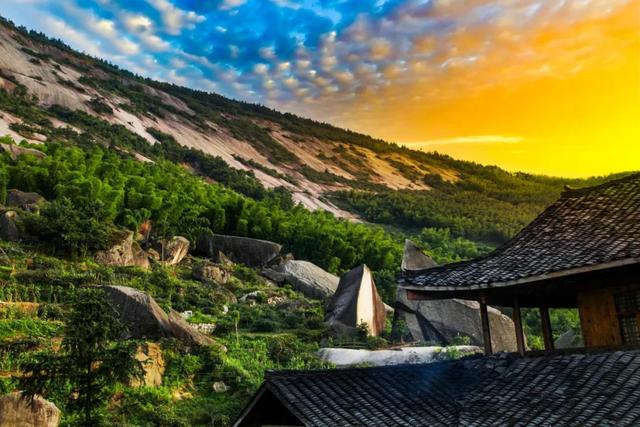 “云上花瑶”到底多好玩？！追雾漫山、清泉嬉水、篝火狂欢…从晨露一直清凉到星光！