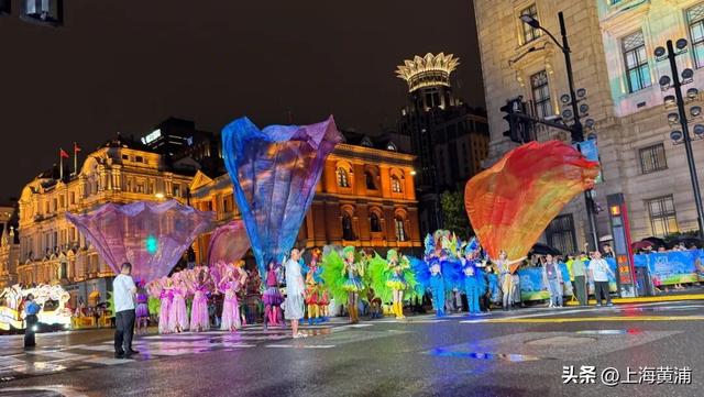 台前梦幻，幕后守护！原来这就是上海旅游节大巡游的“双面魅力”
