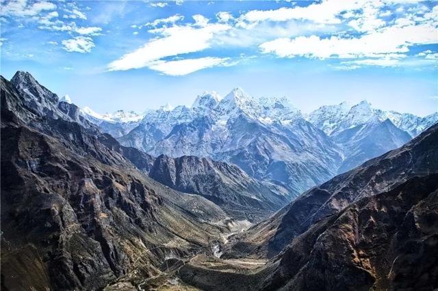 从世界最高峰到最深峡谷，西藏的极限之美