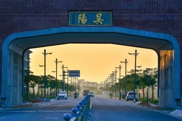 朝天古城门楼竣工开放！状元故里吴阳添文化新名片