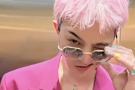 GD权志龙身家有多少？不工作1年躺着拿14亿、韩国第1张黑卡是他的图片