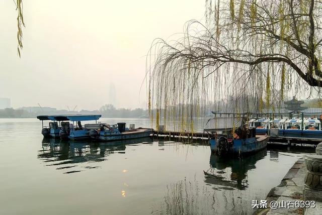 新华社原军事记者陶俊峰泉城美拍：《冬雾中的大明湖》