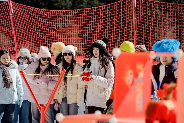 秒变冬日游乐场！燃情毕棚沟，今天“wow”不停~