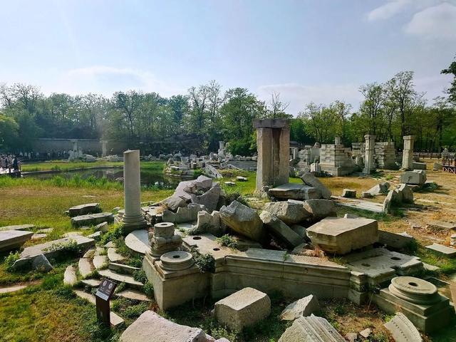 乾隆最宠的“断舍离大师	”	，竟是圆明园瘸腿修竹工！